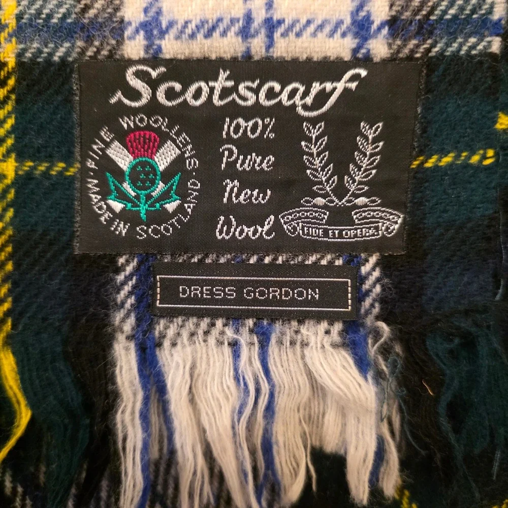 SCOTSCARF Dress Gordon‎ 100% Wool Scarf Made in Scotland Tartan Heritage 54x12